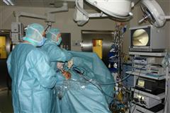 Kniearthroskopie im OP Saal